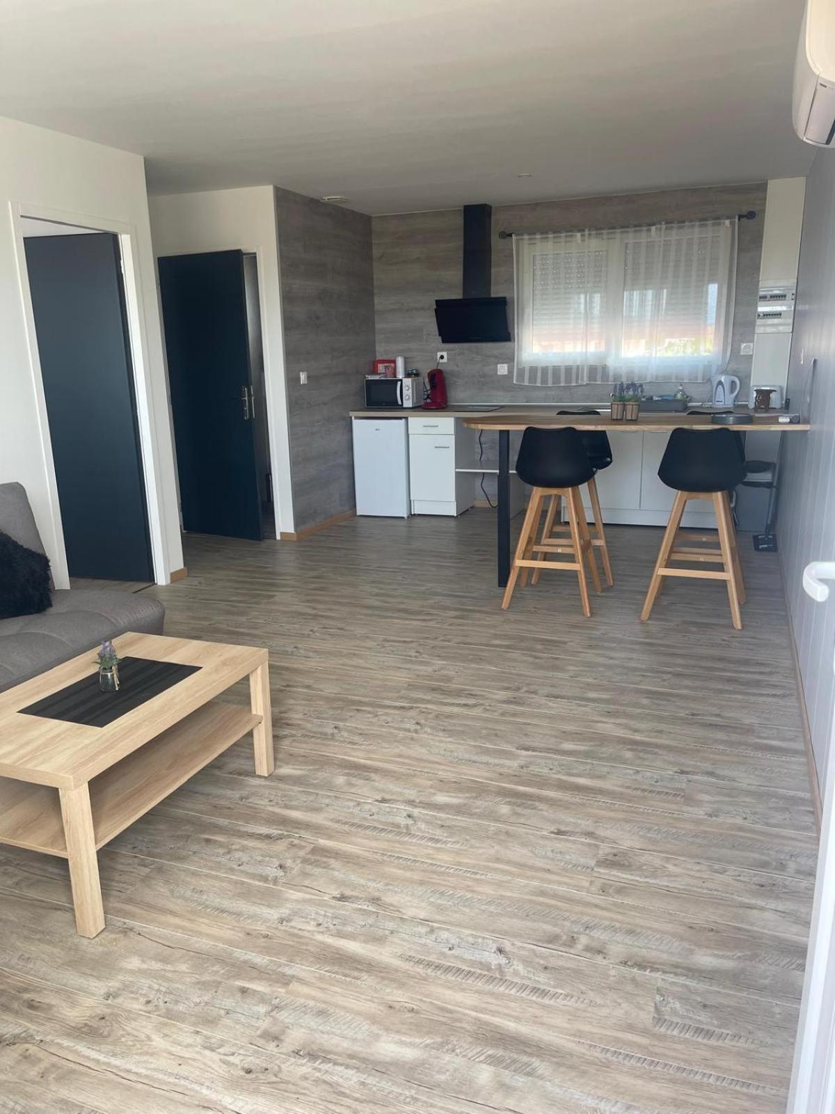 Apartment - Location Saisonniere *