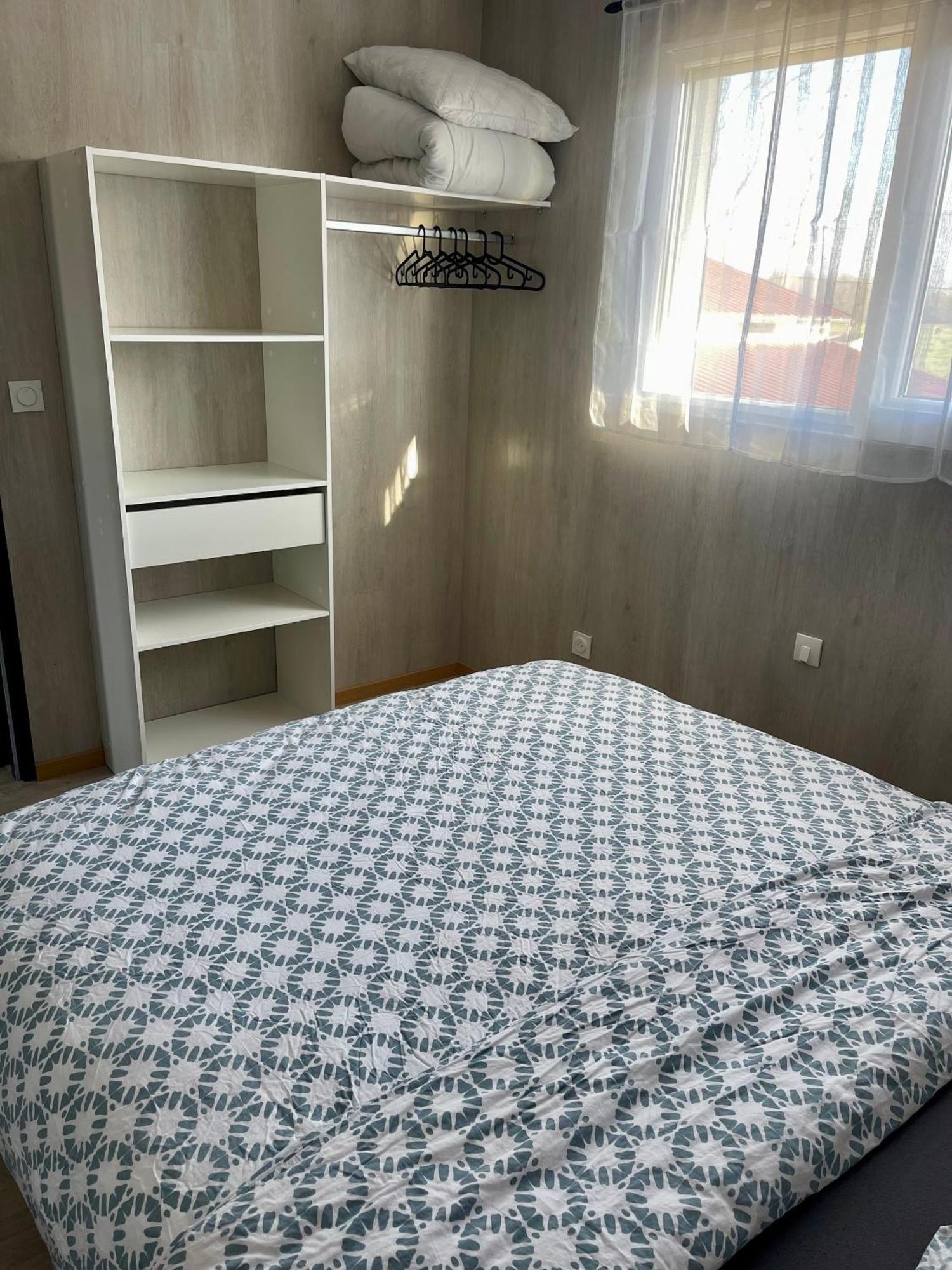 - Location Saisonniere Apartment *