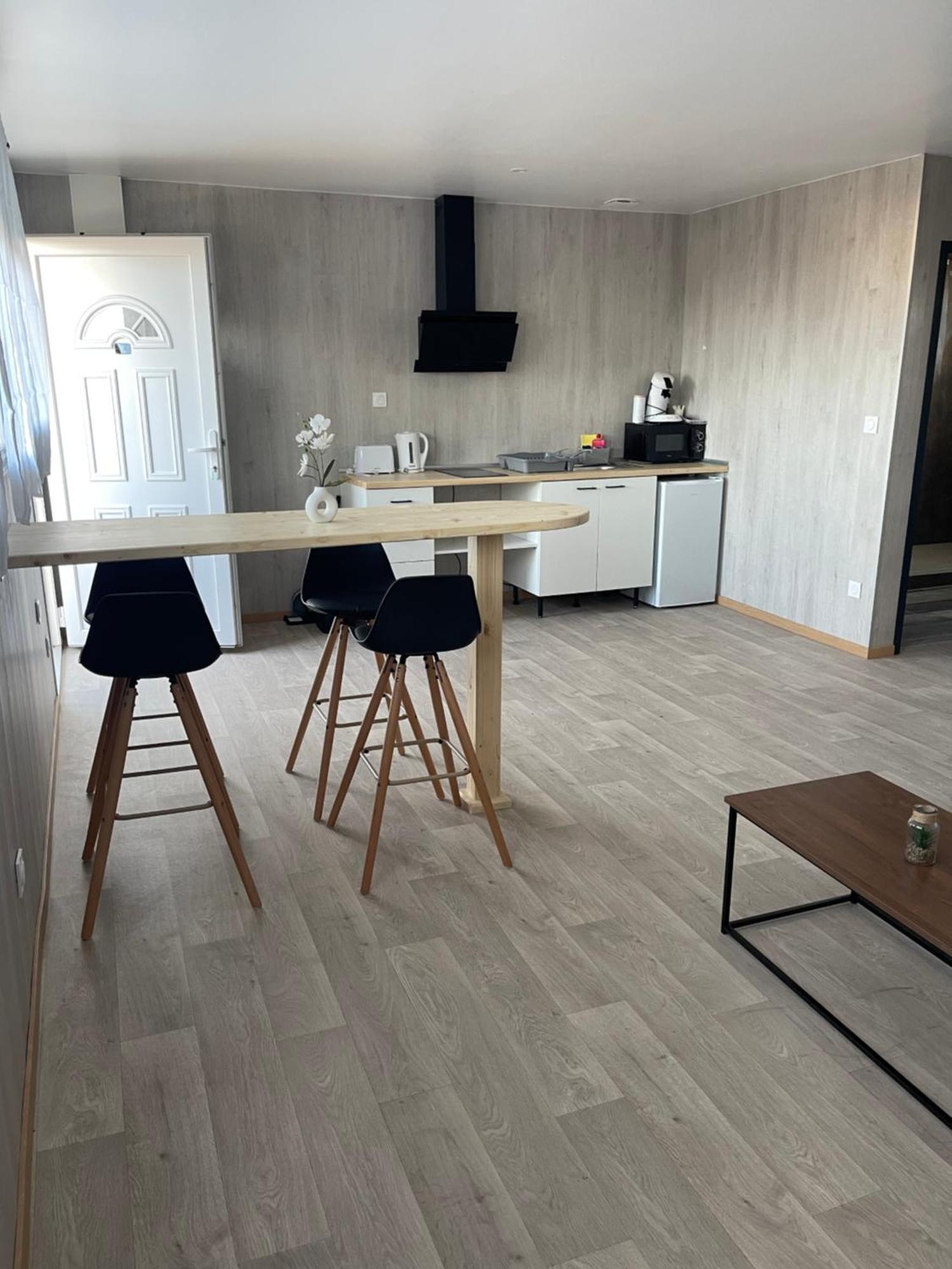 - Location Saisonniere * Pey
